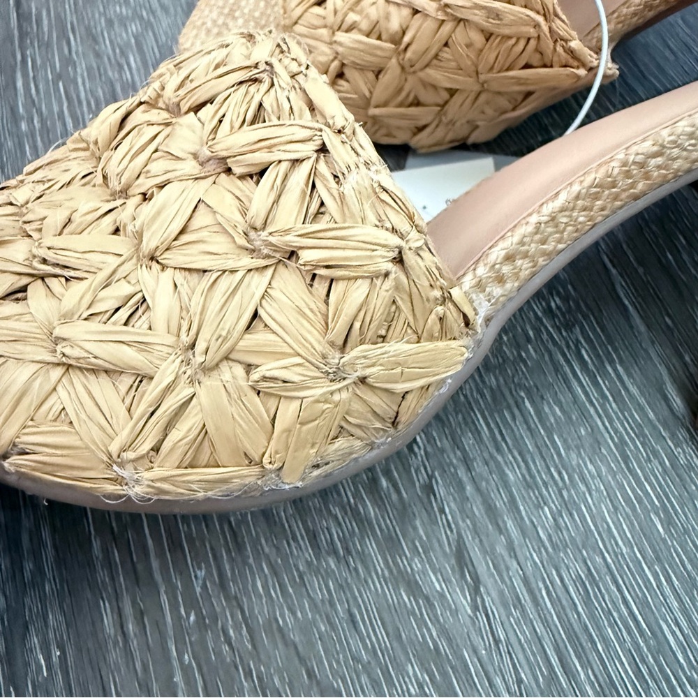 NWT Tan Woven Raffia Heeled Sandals - Picture 8 of 9